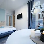 Apartment L'oiseau De La Cathedrale - Calme - Jardin - Wifi *